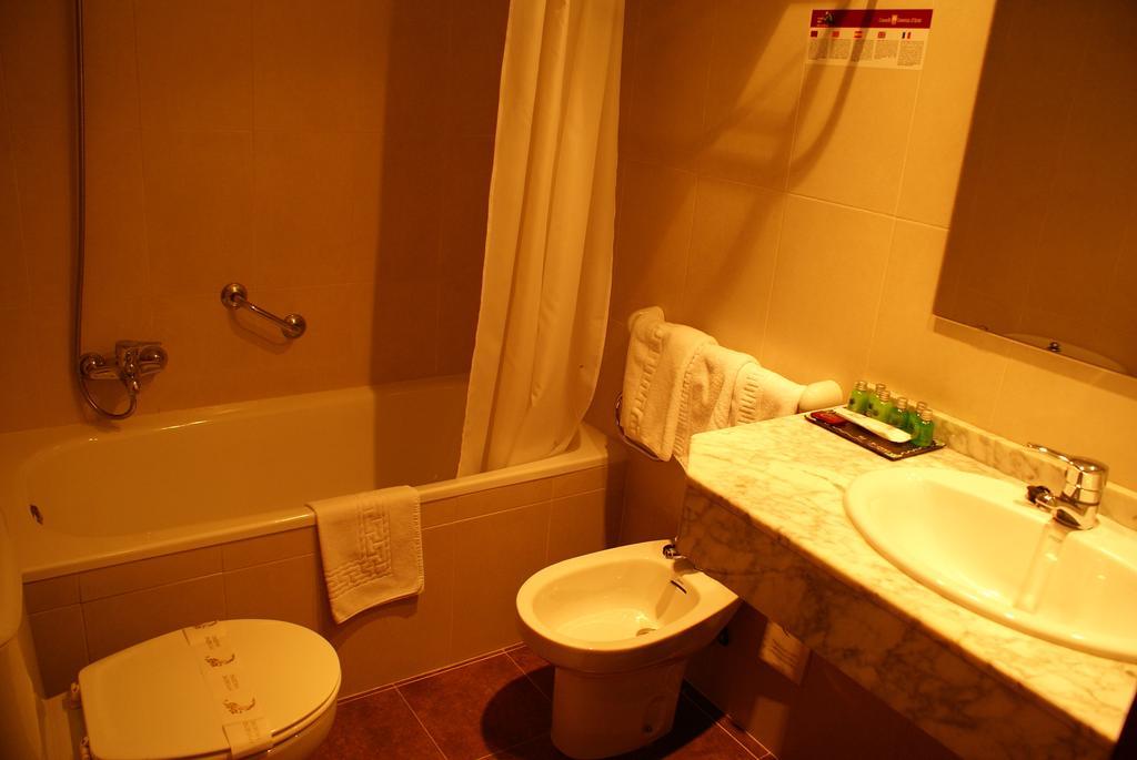 Hotel Edelweiss أرتييس الغرفة الصورة